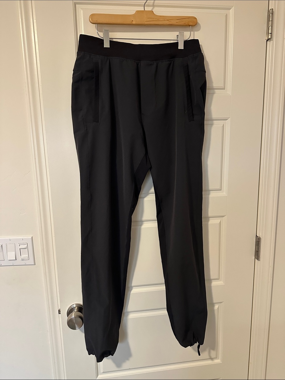 lululemon athletica Men's Black Performance Joggers